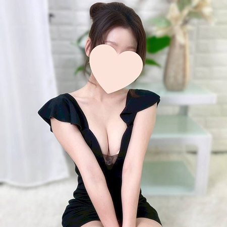 惹きつける甘さと色っぽさ『初音さん』のご紹介です。